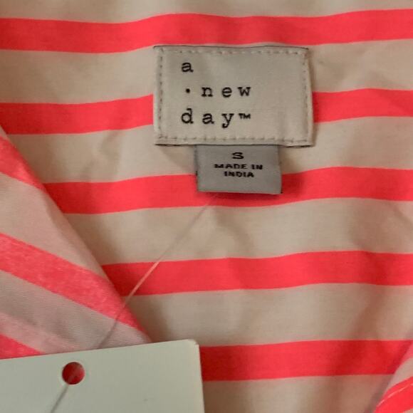 A New Day Women’s Pink Strip Buttons Long Sleeves Size Small NWT - Picture 7 of 10